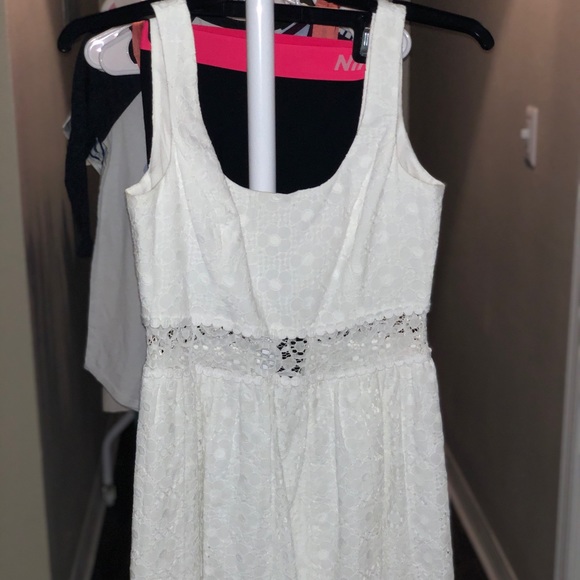 White Lace Lilly Pulitzer Dress - Picture 1 of 1
